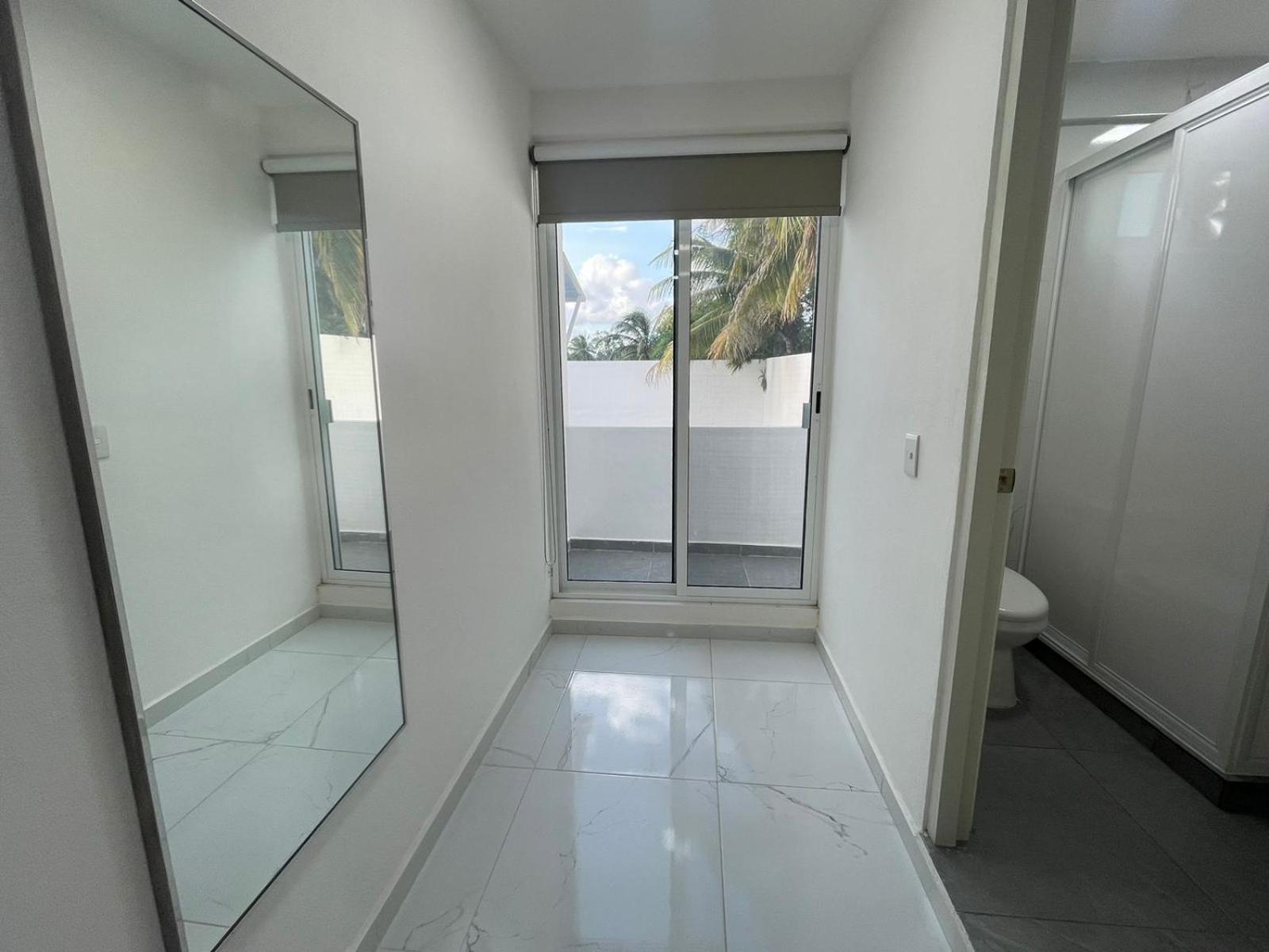 Guest House Stone Wall Residences แคนคูน ภายนอก รูปภาพ