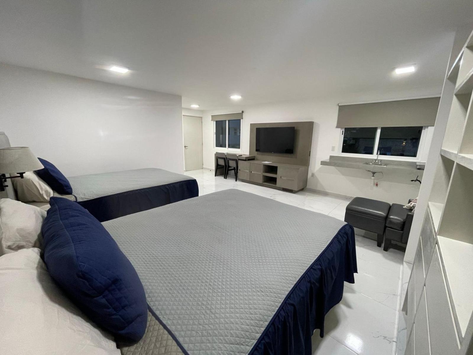 Guest House Stone Wall Residences แคนคูน ภายนอก รูปภาพ
