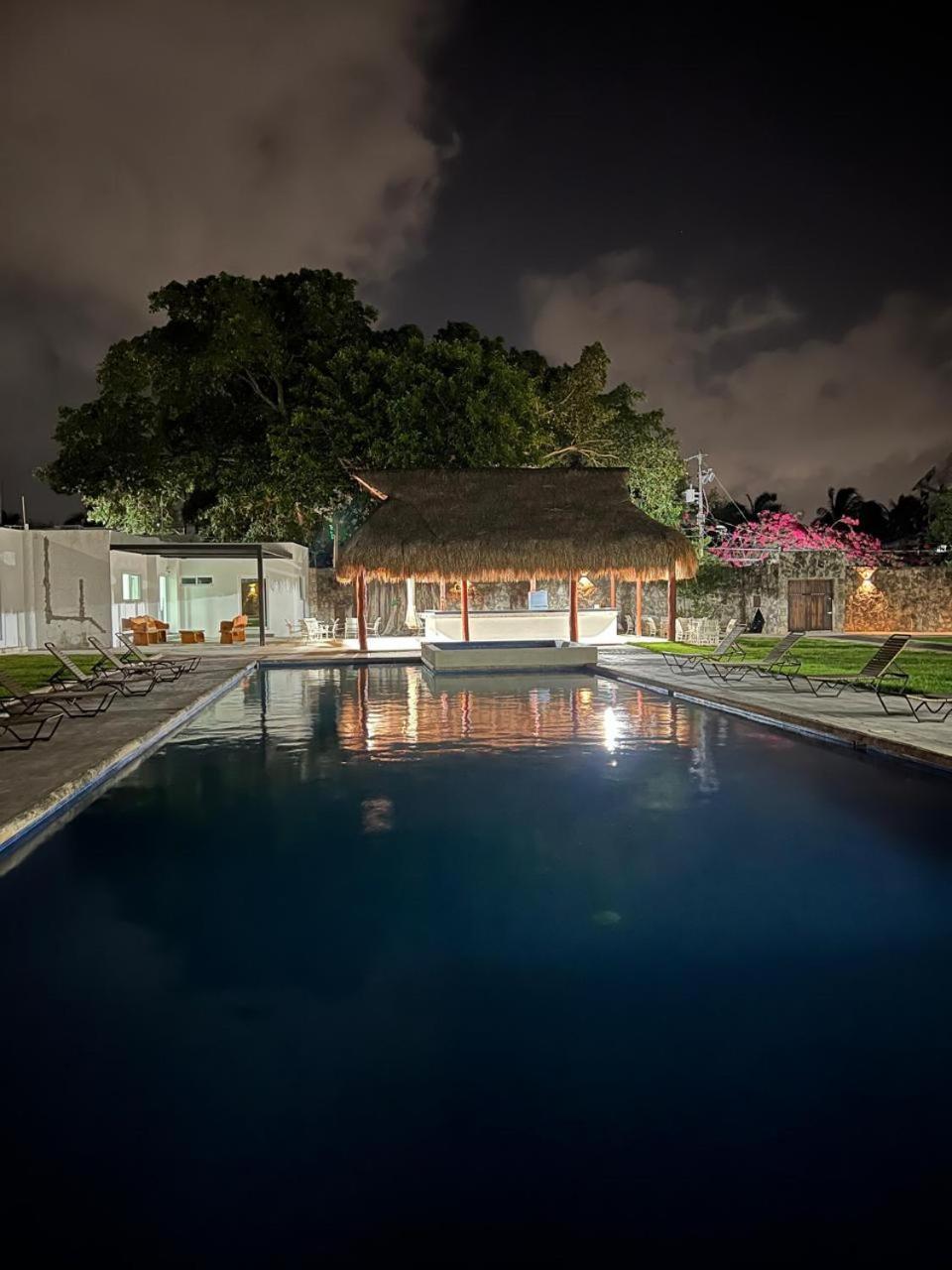 Guest House Stone Wall Residences แคนคูน ภายนอก รูปภาพ