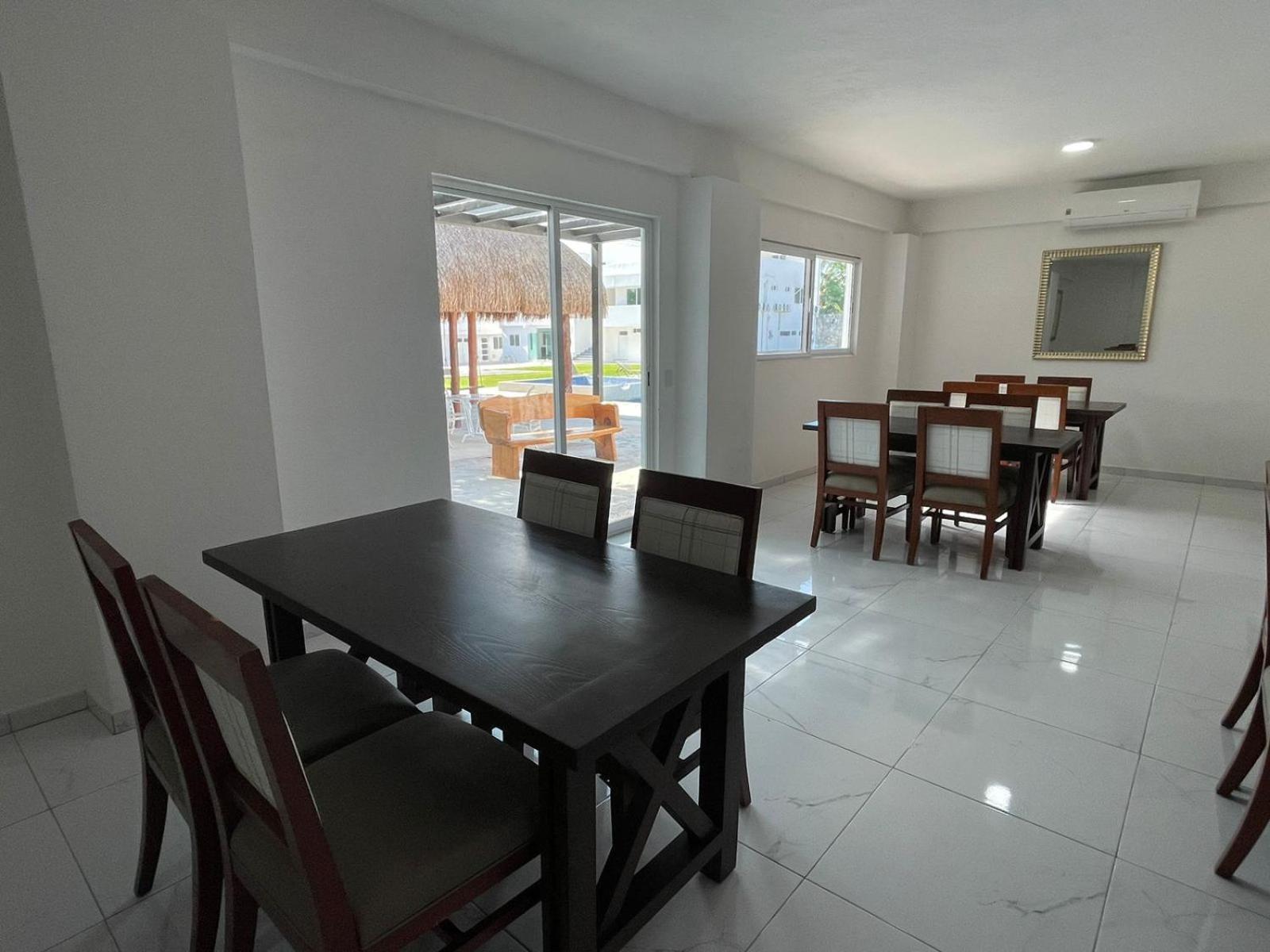 Guest House Stone Wall Residences แคนคูน ภายนอก รูปภาพ